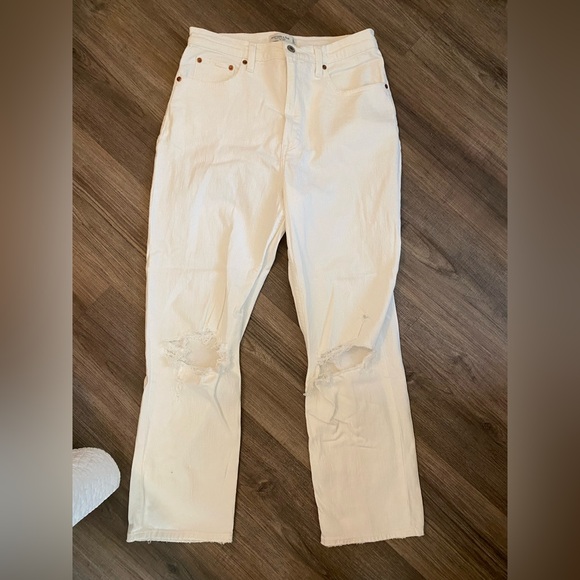 Abercrombie & Fitch White Ankle Straight Jeans - Picture 1 of 5